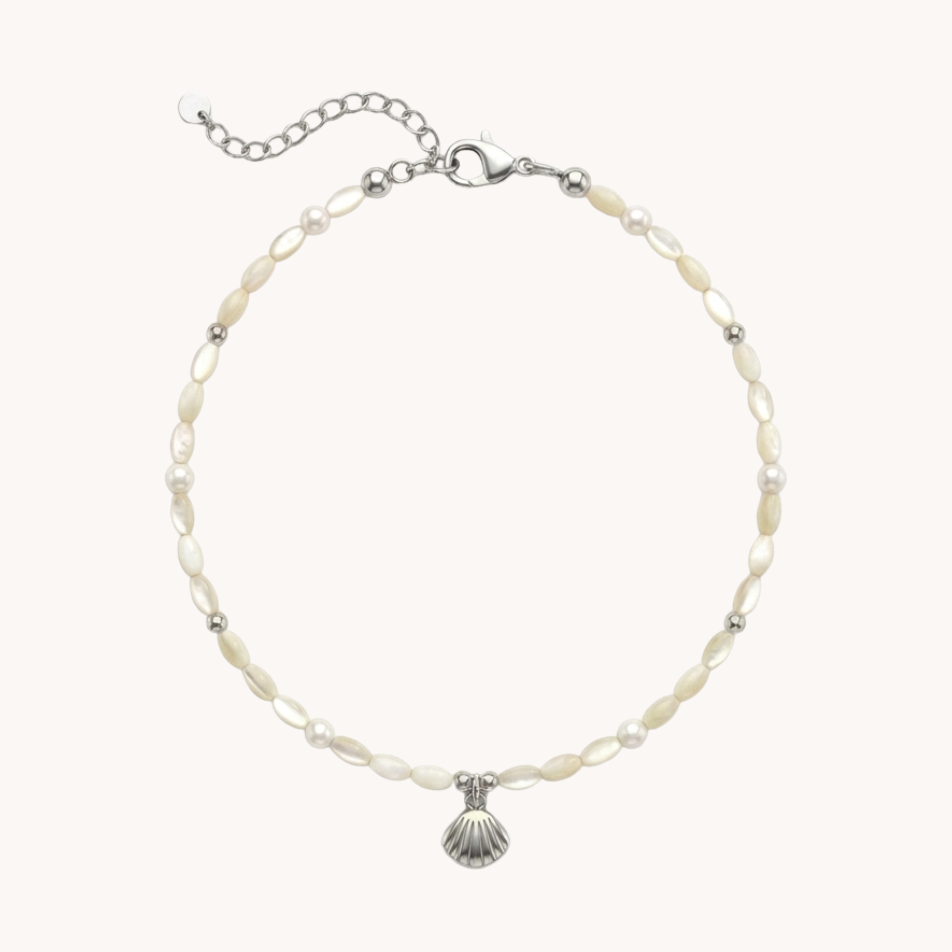 CAVIGLIERA SHELL PEARL - perle bianche naturali e ciondolo conchiglia in acciaio