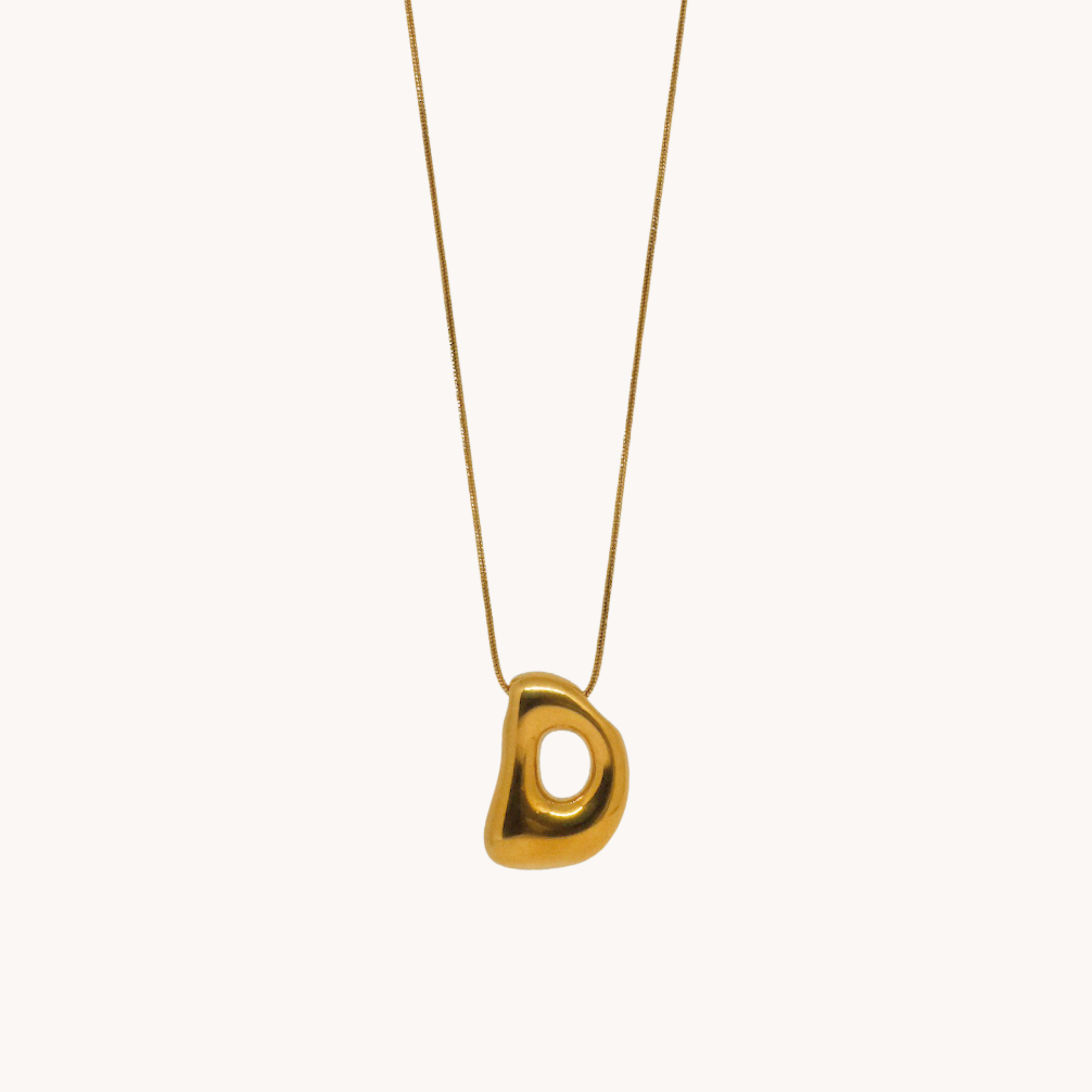 COLLANA LETTERA BOMBATA
