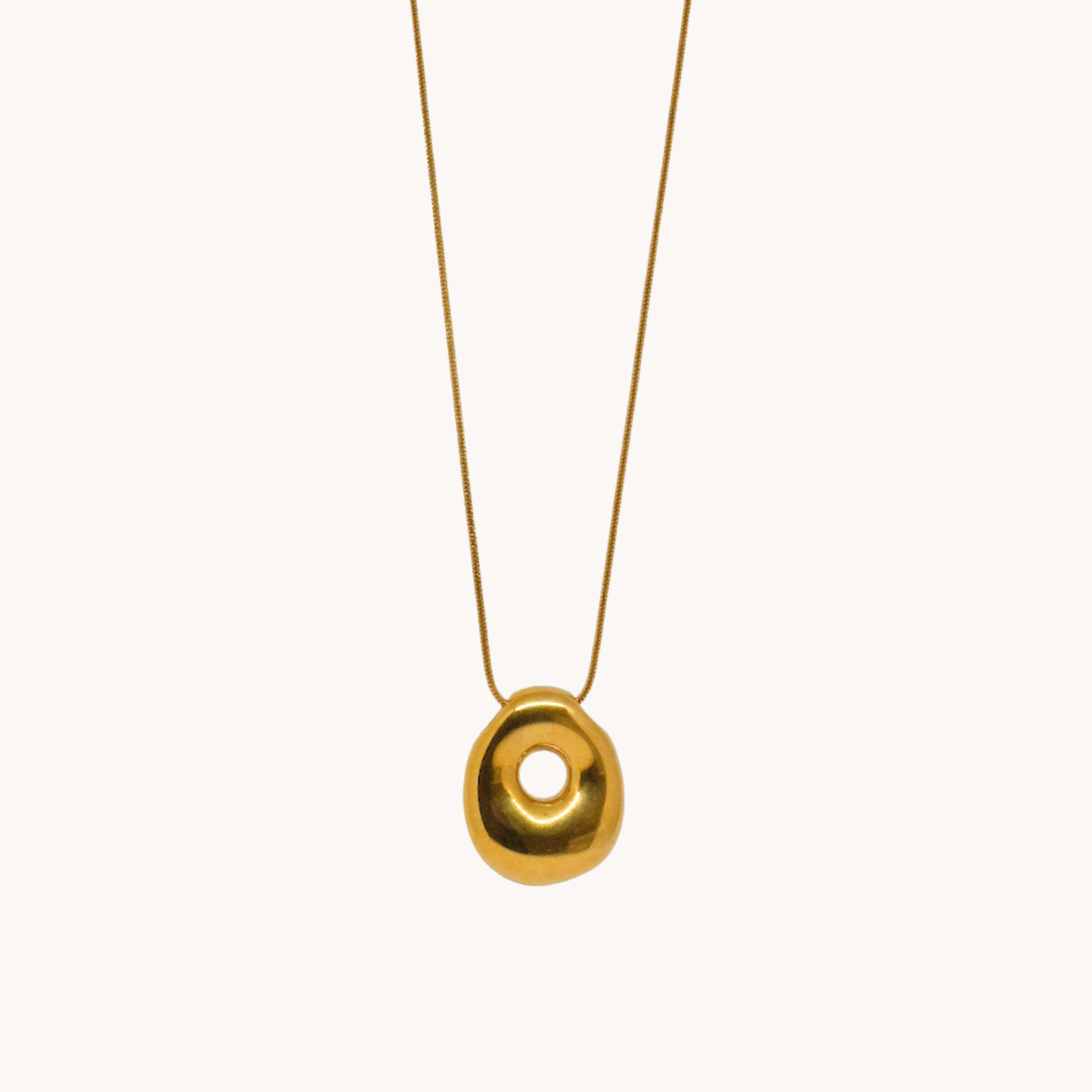 COLLANA LETTERA BOMBATA
