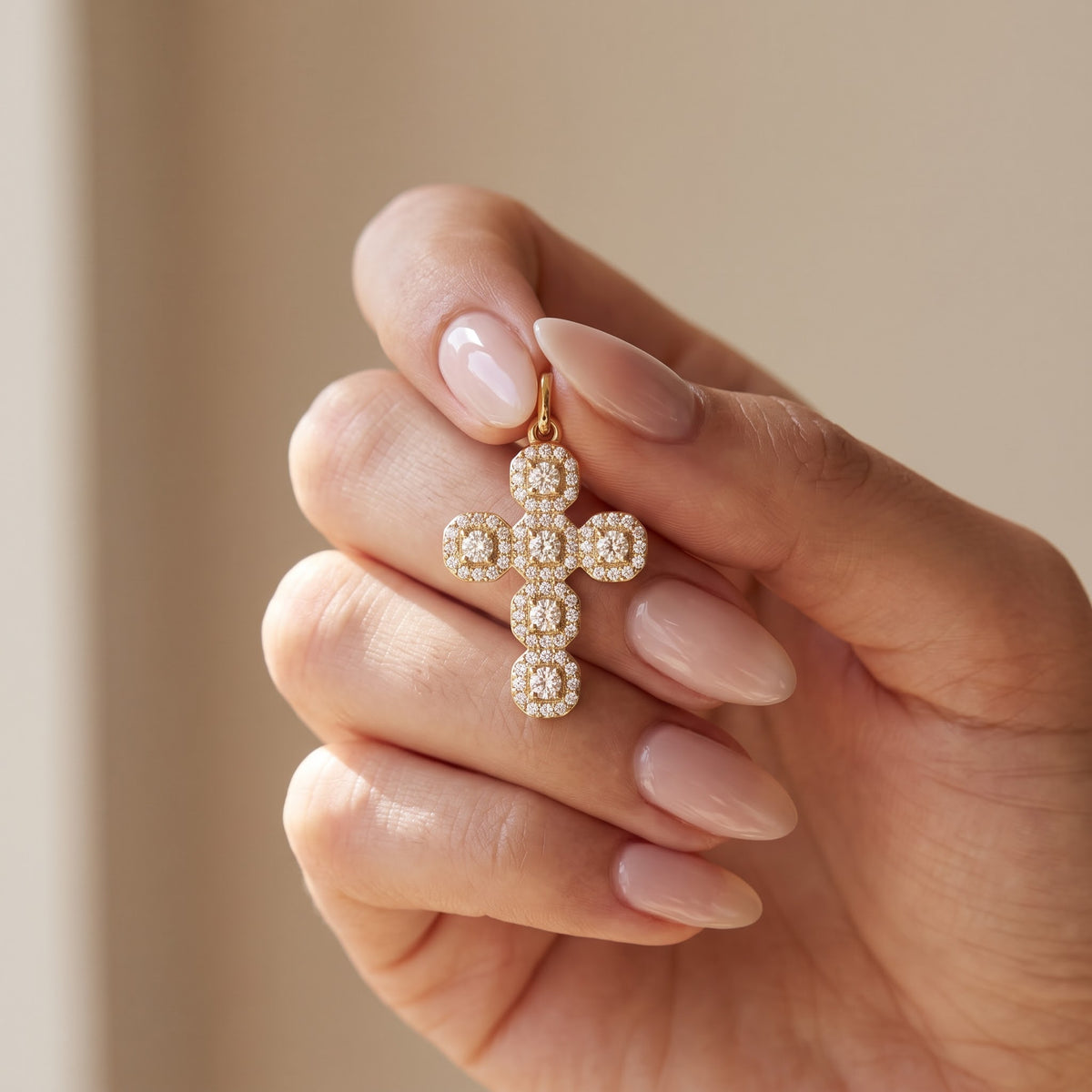 CIONDOLO SACRED CROSS
