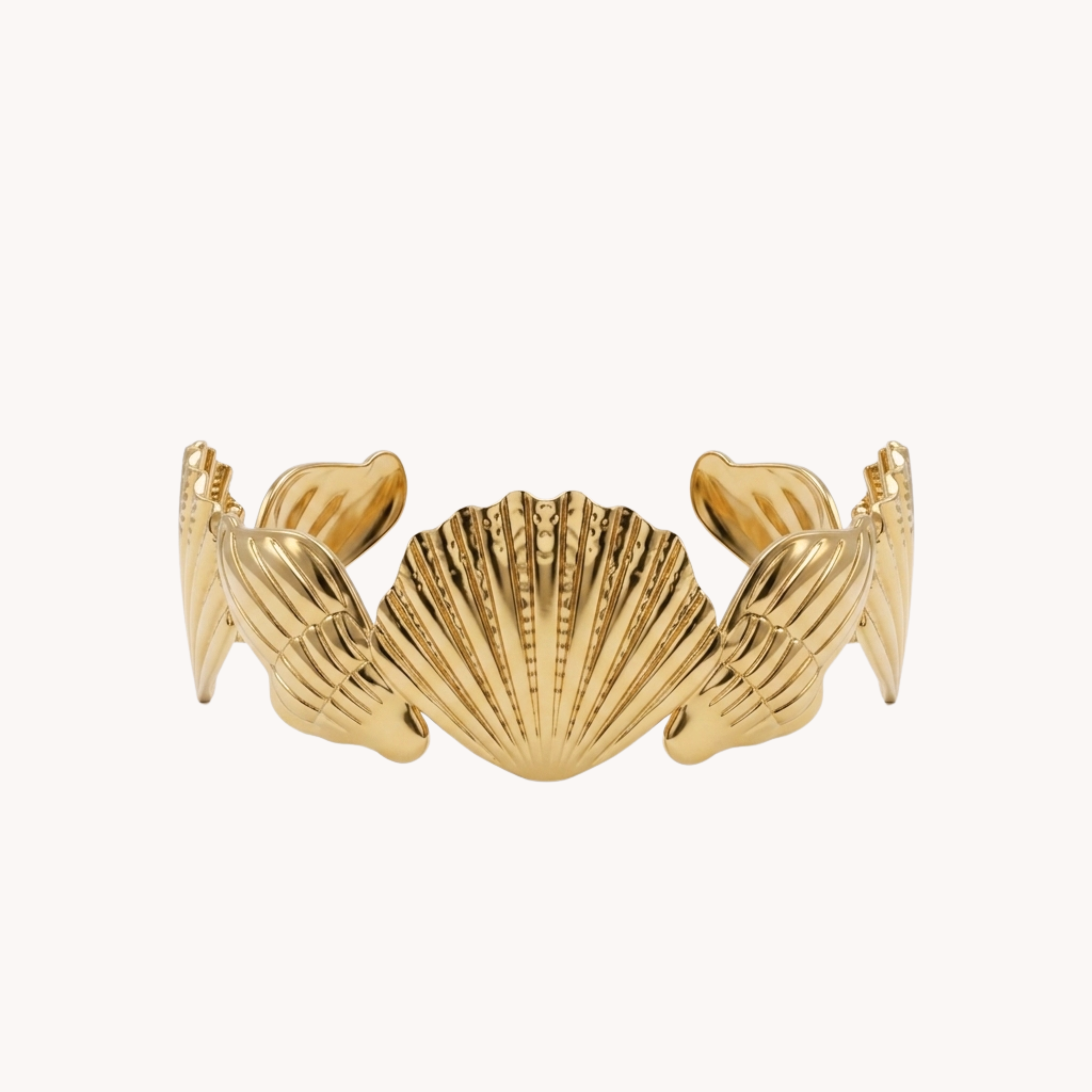 Bracciale Conchiglie Cowry Shield Bangle VANDEM in acciaio oro, bracciale rigido da uomo e donna a fascia aperta con conchiglie lucide a sbalzo