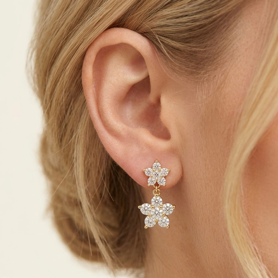 COPPIA ORECCHINI BLOOM SHINE - orecchini pendenti a forma di doppio fiore con zirconi in acciaio