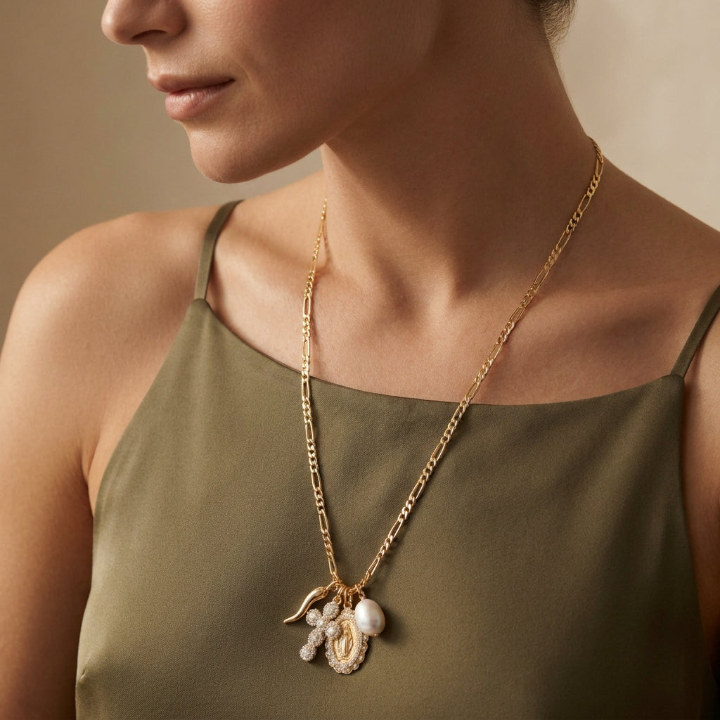 Dettaglio cluster Collana Sacred Max VANDEM in acciaio dorato
