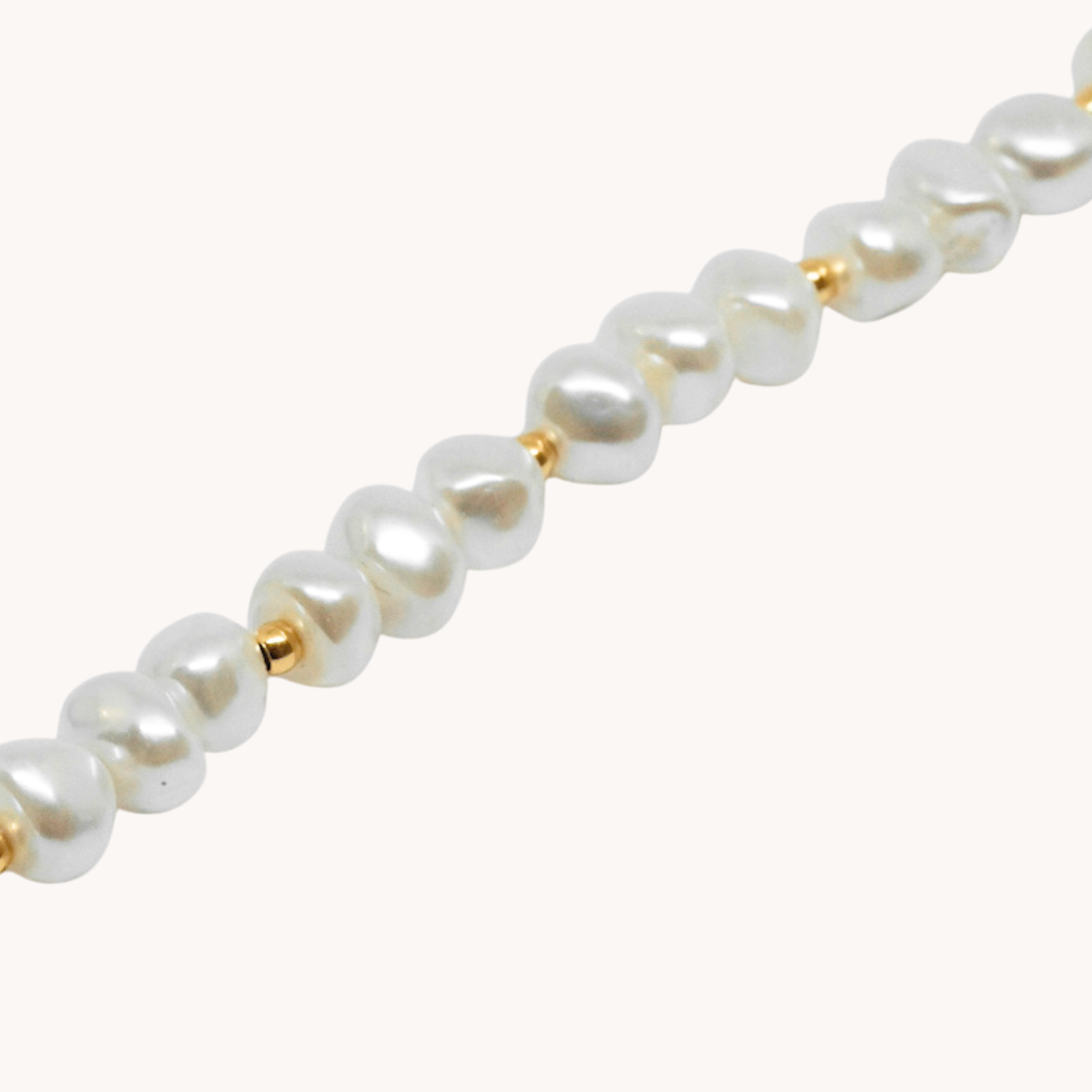 GIROCOLLO PERLE CON CONCHIGLIA