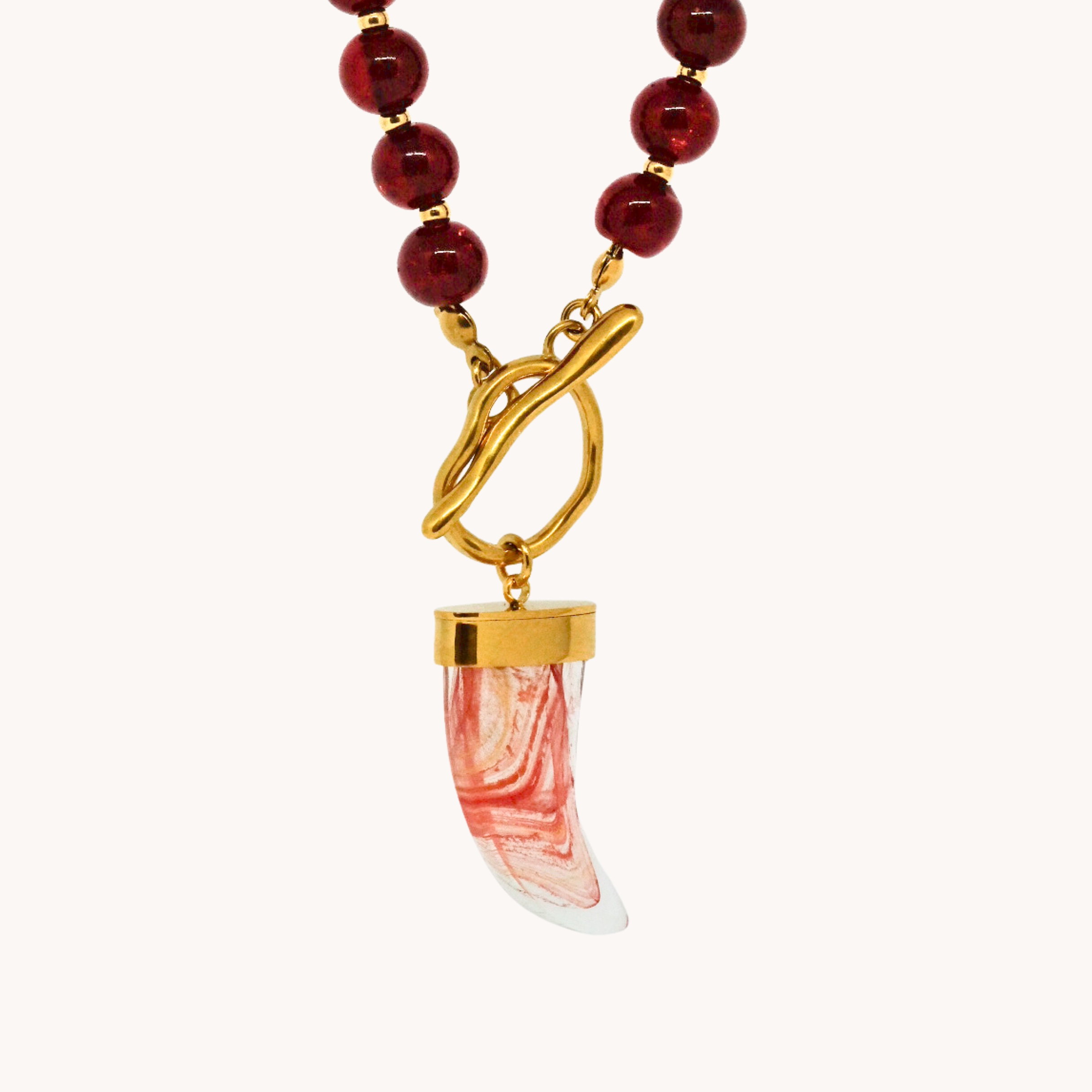 GIROCOLLO PERLE ROSSE CON CORNO