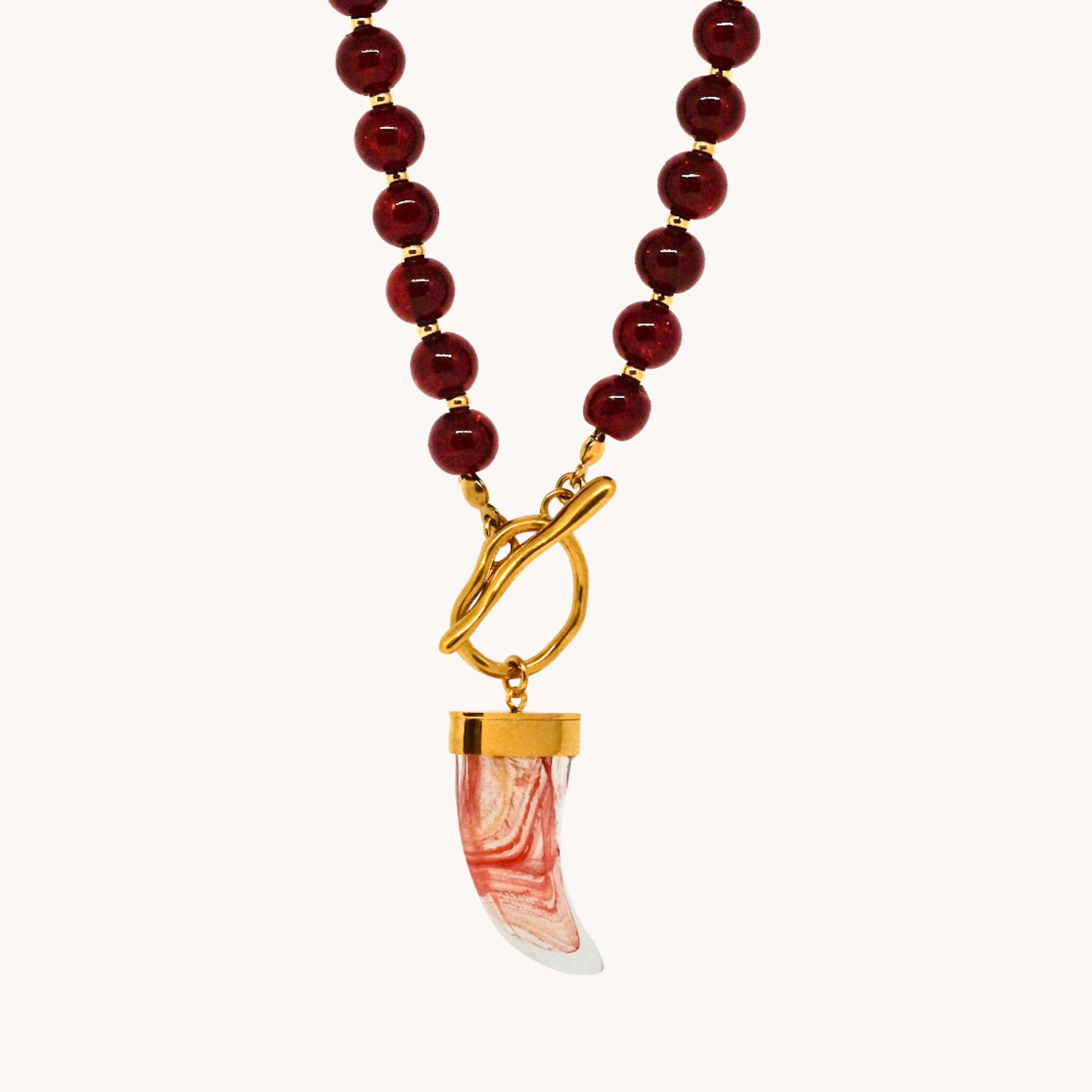 GIROCOLLO PERLE ROSSE CON CORNO