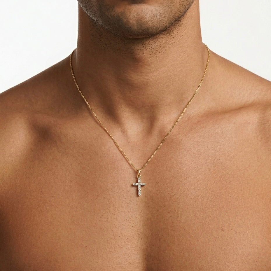 Collana Croce Iced Bling VANDEM in acciaio oro, collana da uomo completa di catenina con ciondolo croce tempestata di strass bianchi lucidi