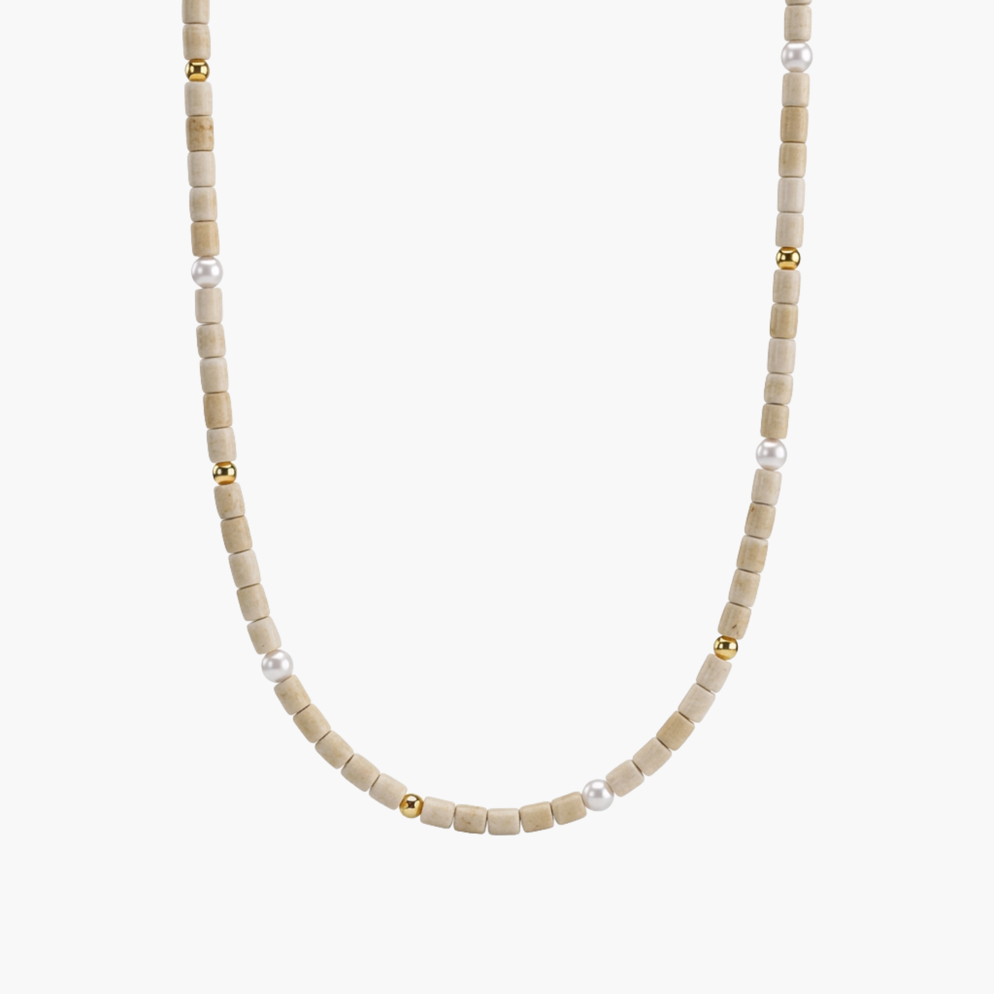 Girocollo Perline Due Sand Core VANDEM in acciaio oro, collana da uomo con perline cilindriche beige e inserti sferici dorati e bianchi lucidi.