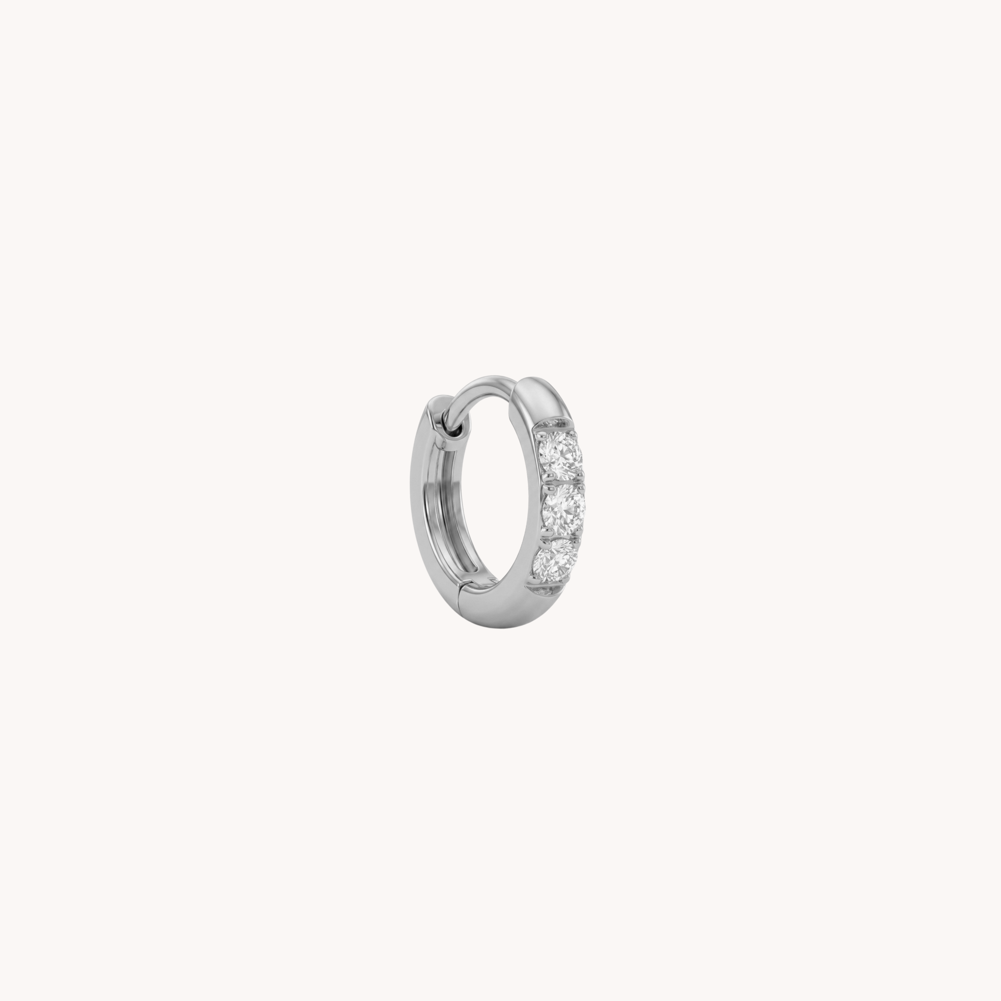 Mono Orecchino Helix Mini VANDEM in acciaio oro, orecchino singolo da donna a cerchietto mini con strass bianchi lucidi a griffe